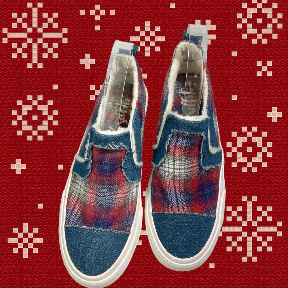 Women’s Gypsy Jazz Very G. Navy/Red Plaid Size 7.